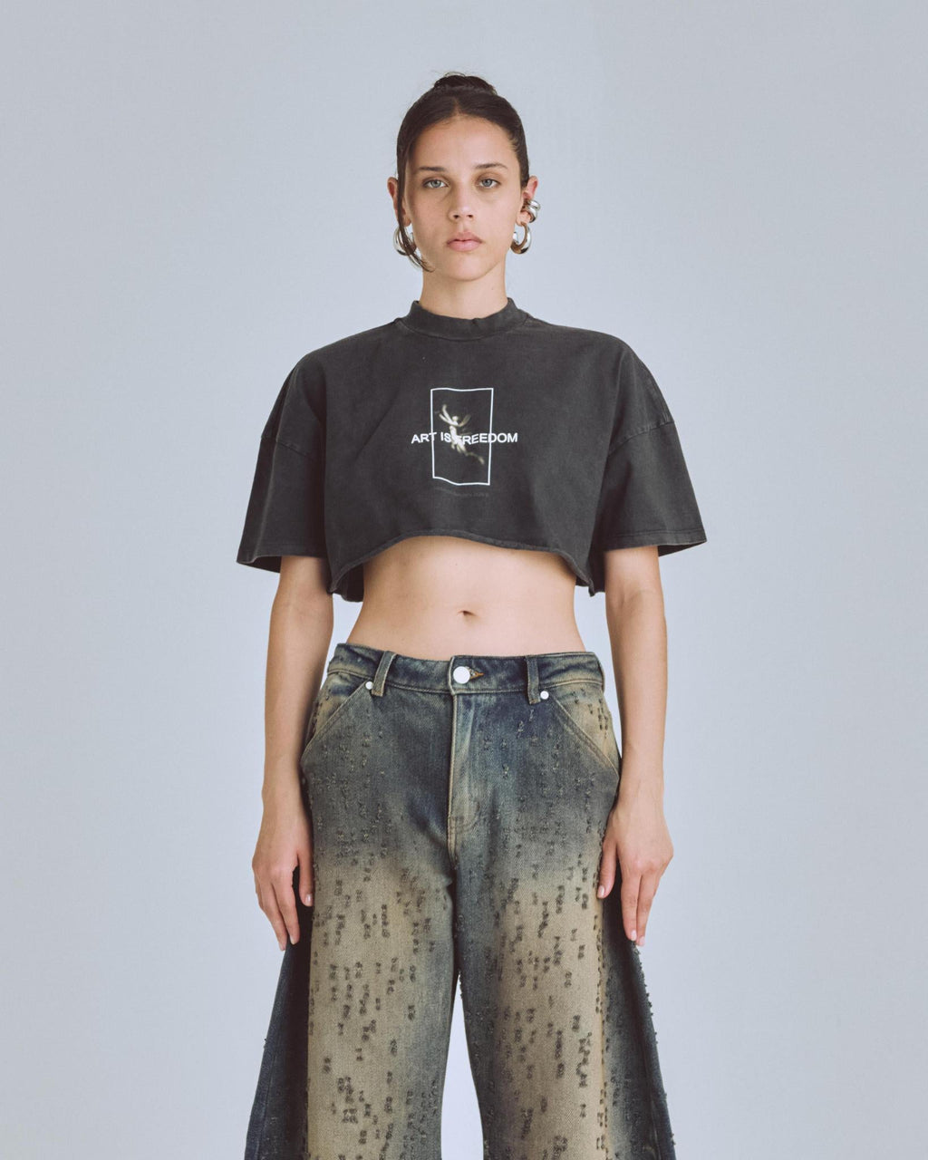 Undergold Agnus Dei Freedom Crop Top Vintage Black