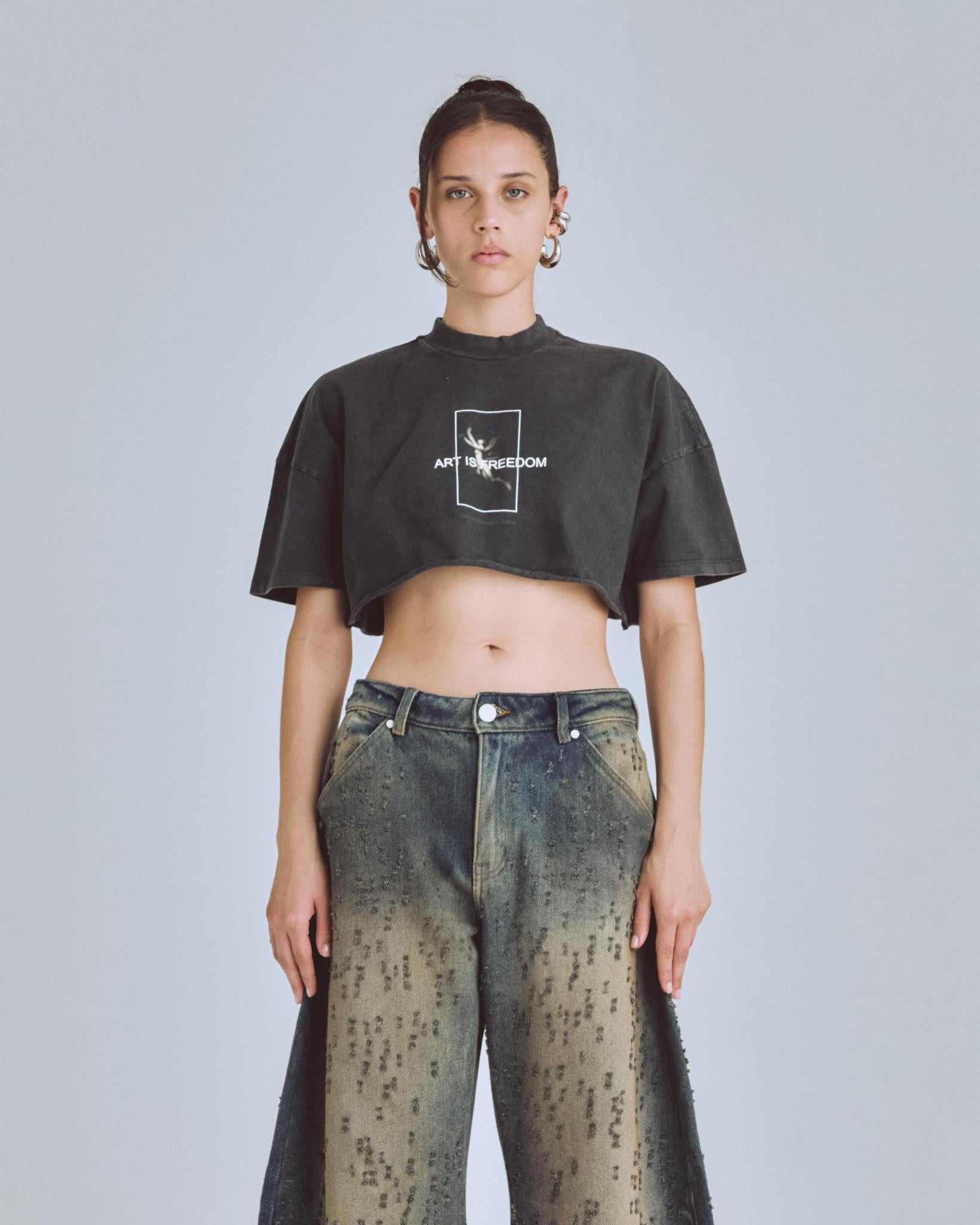 Undergold Agnus Dei Freedom Crop Top Vintage Black