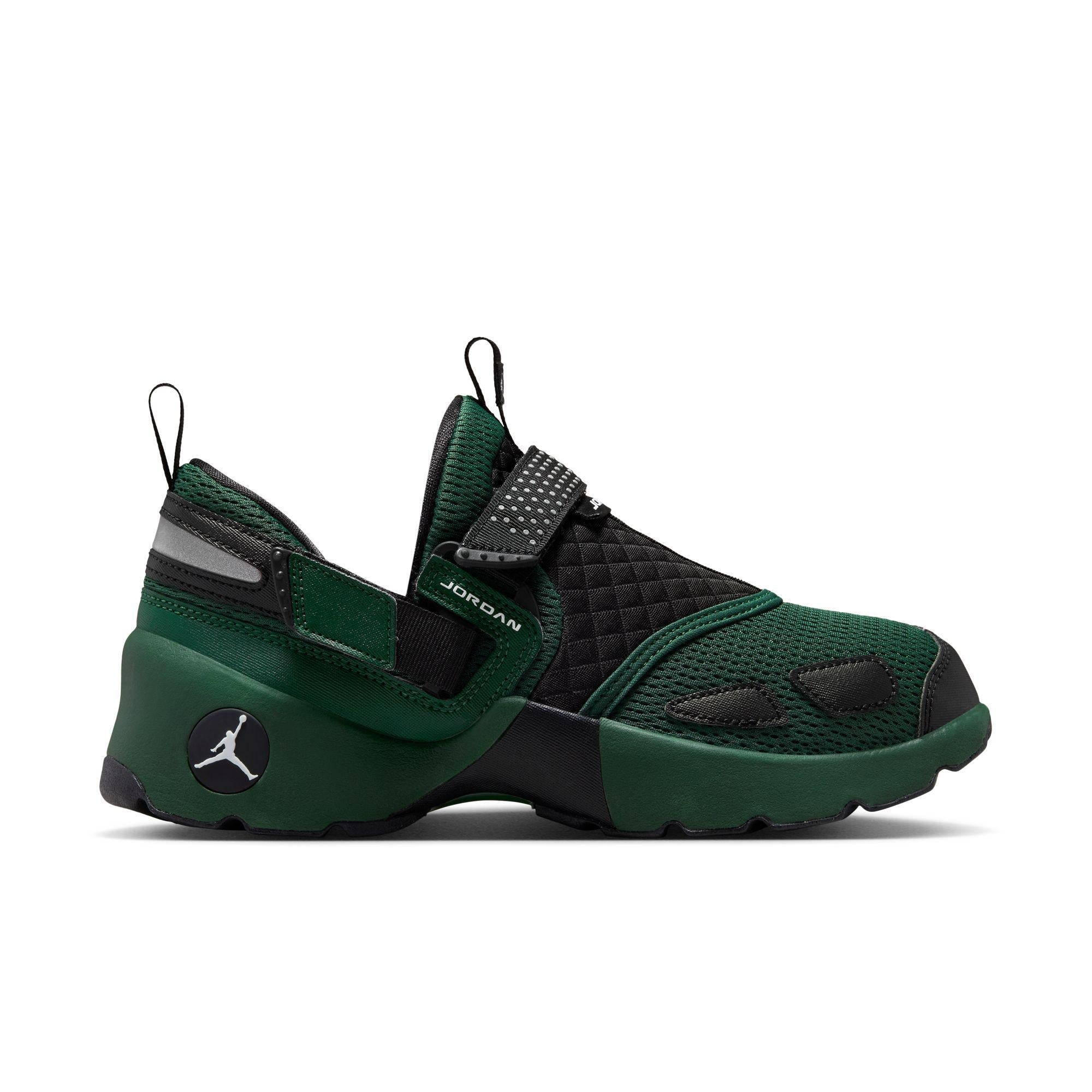 Women's Jordan Trunner LX Fir/White-Reflective Silver-Black