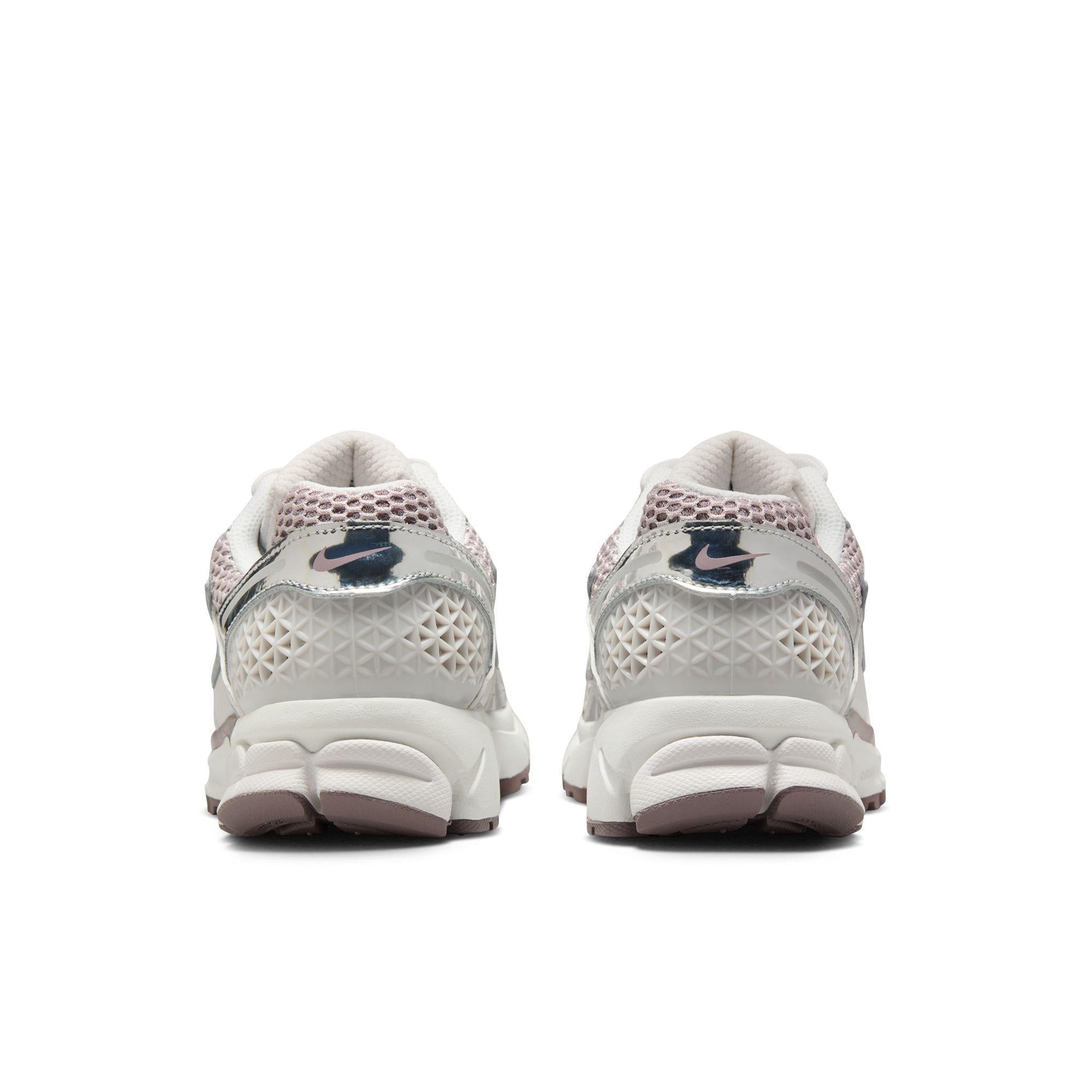 Women's Nike Zoom Vomero 5 Vast Grey/Metallic Silver