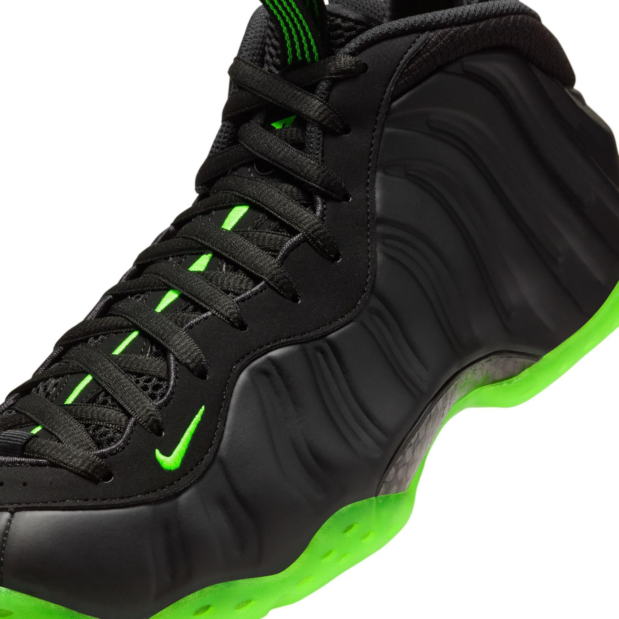 Nike Air Foamposite One Black/Volt