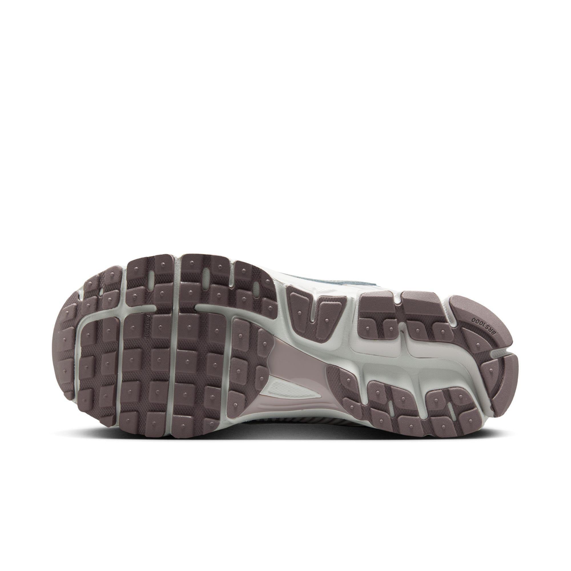 Women's Nike Zoom Vomero 5 Vast Grey/Metallic Silver