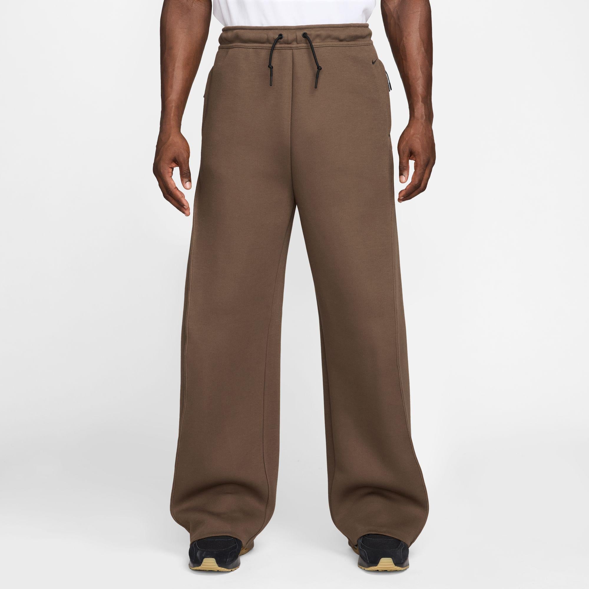 Nike Tech Men's Fleece Loose-Fit Open Hem Pants Mosswood Brown
