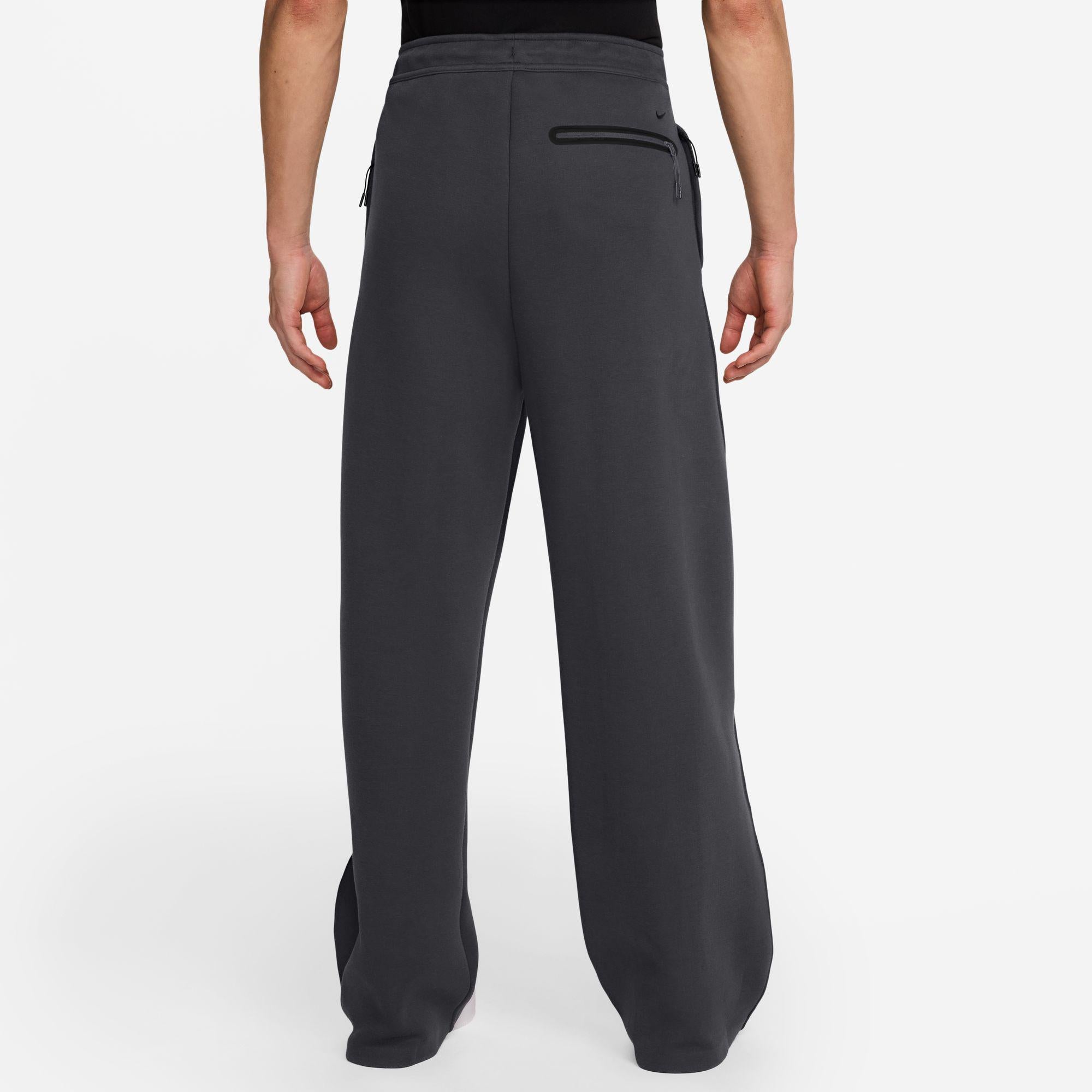 Nike Tech Men's Fleece Loose-Fit Open Hem Pants Anthracite