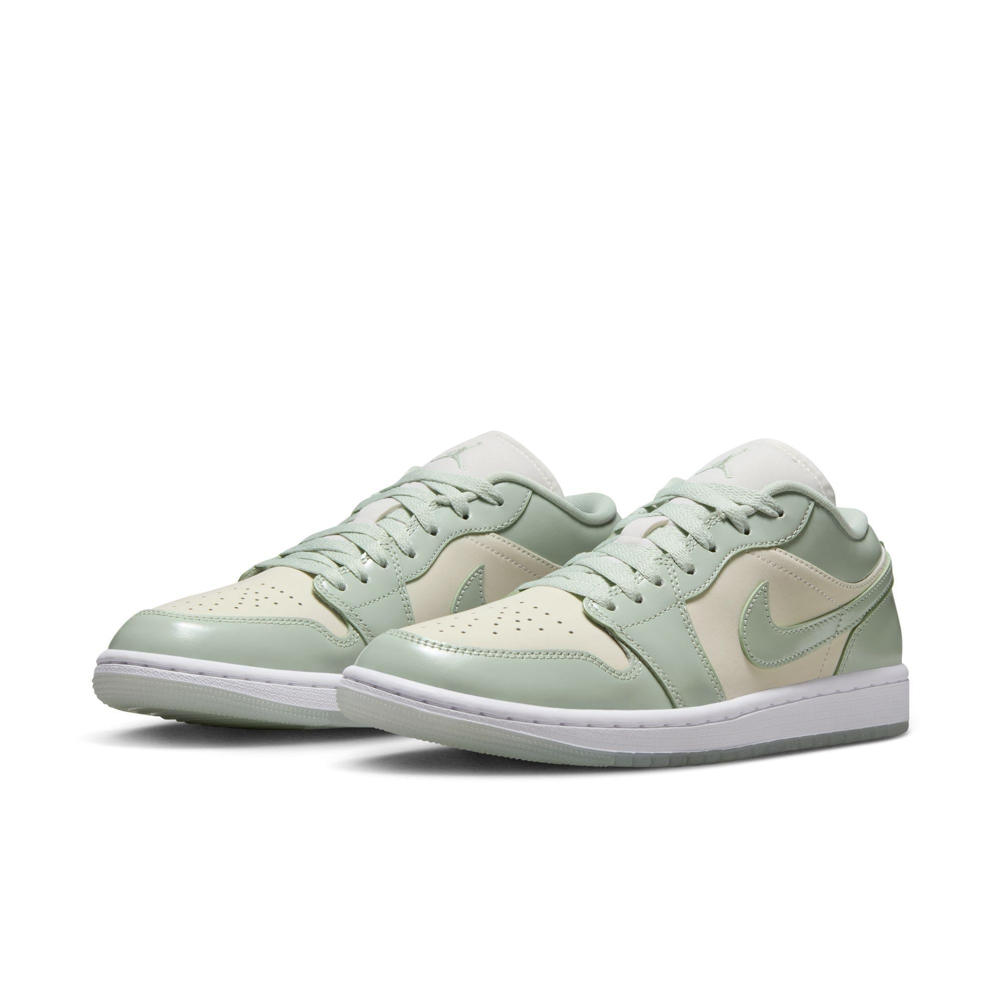 Women's Air Jordan 1 Low SE Sail/Seafoam-Metallic Silver-White