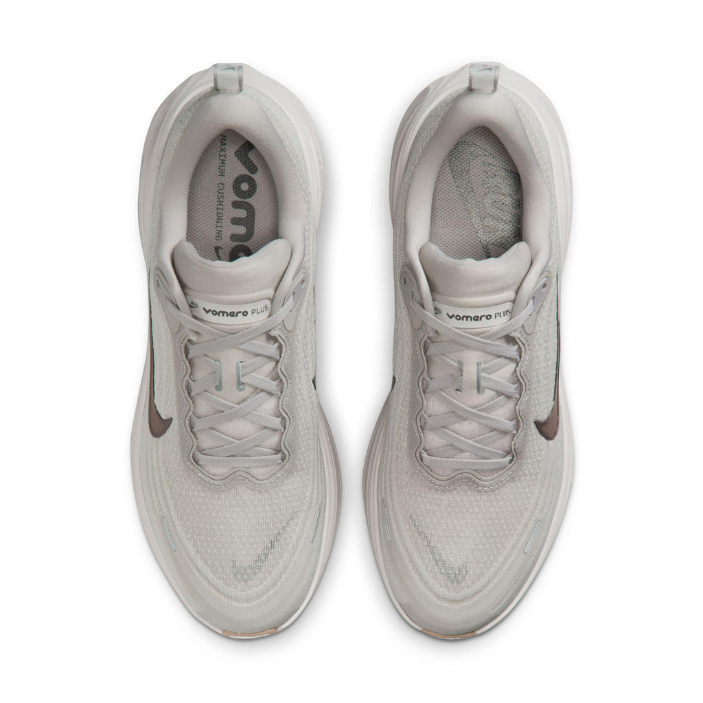 Nike Vomero Plus College Grey/Medium Ash-Light Iron Ore