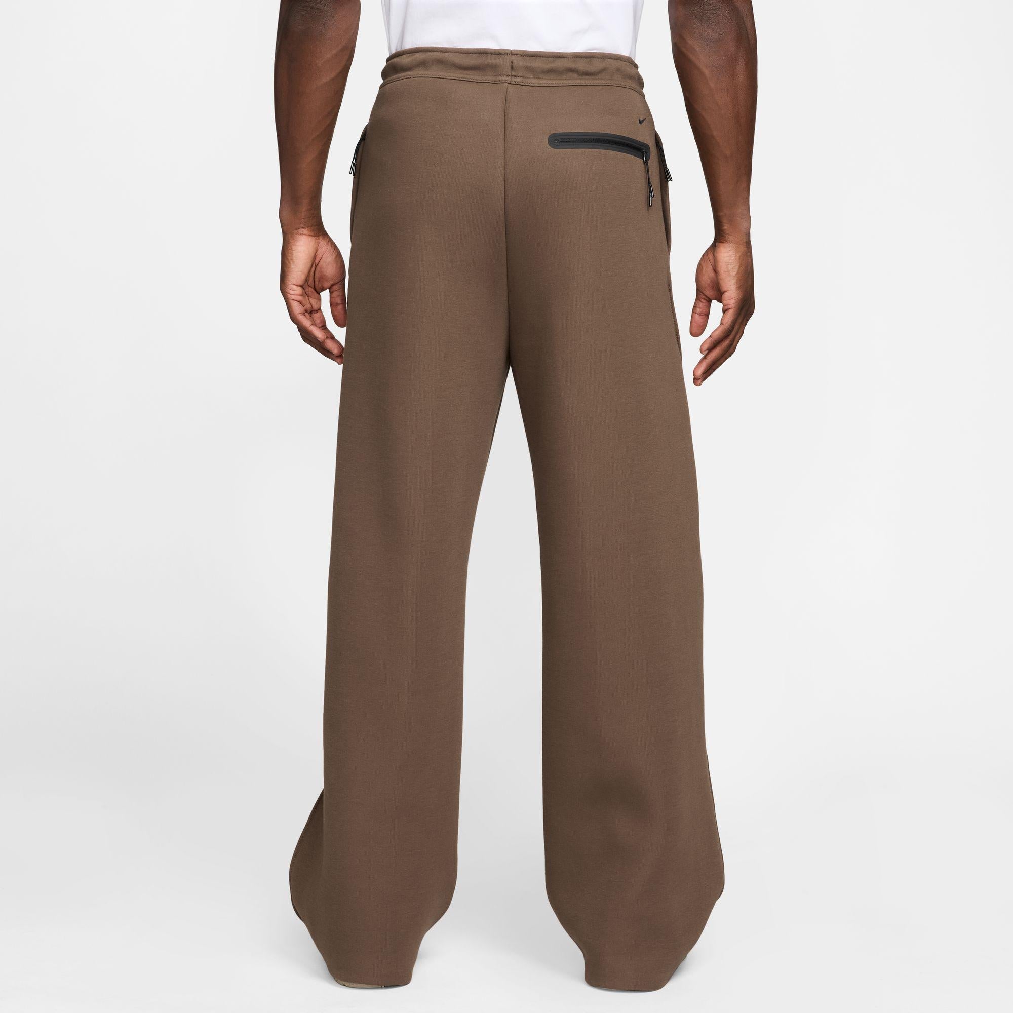 Nike Tech Men's Fleece Loose-Fit Open Hem Pants Mosswood Brown