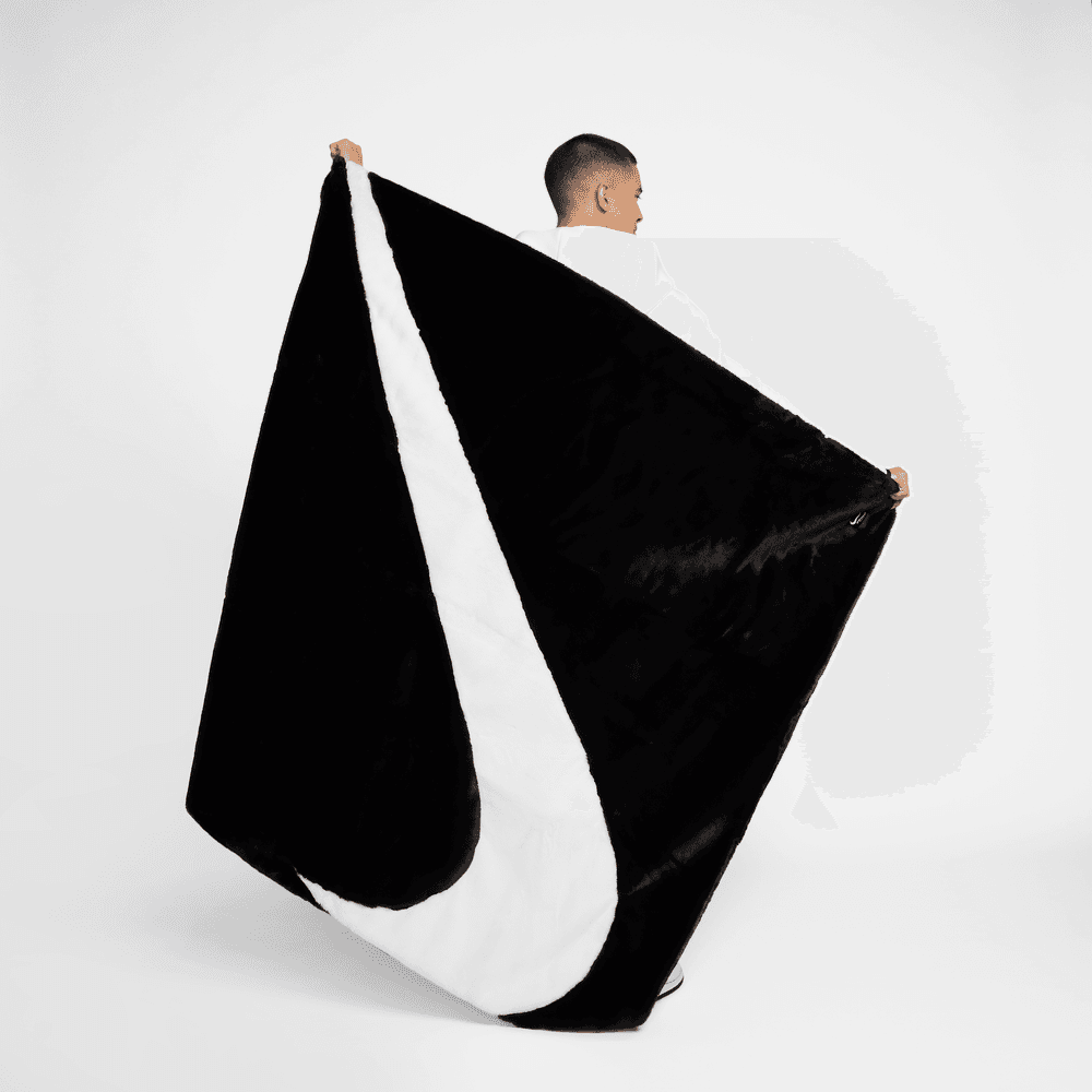 NIKE SPORTSWEAR FAUX FUR  BLANKET “BLACK”