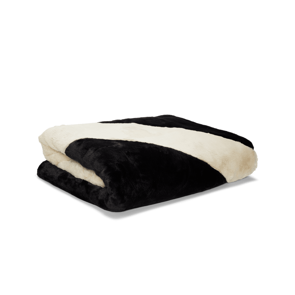 NIKE SPORTSWEAR FAUX FUR  BLANKET “BLACK”