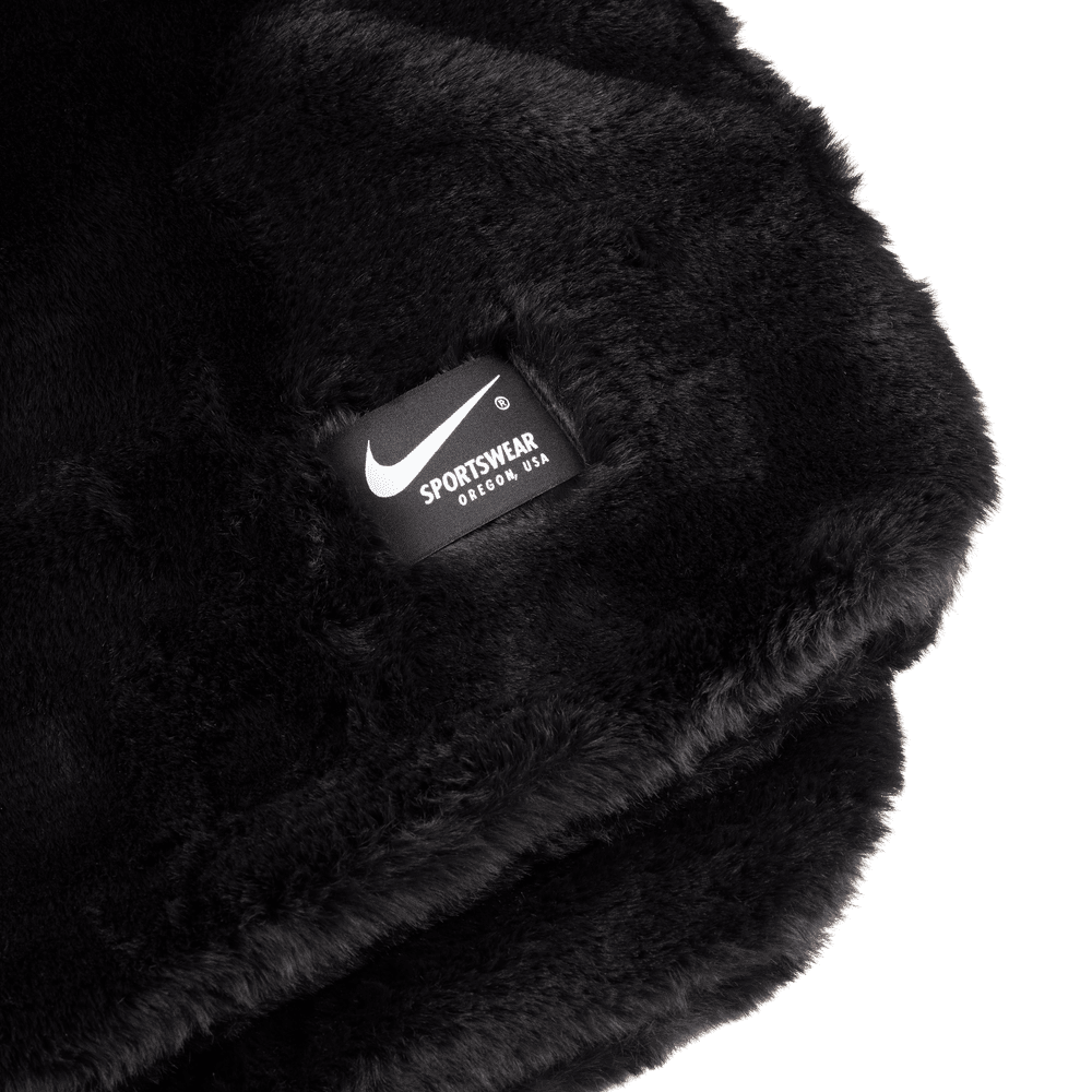 NIKE SPORTSWEAR FAUX FUR  BLANKET “BLACK”
