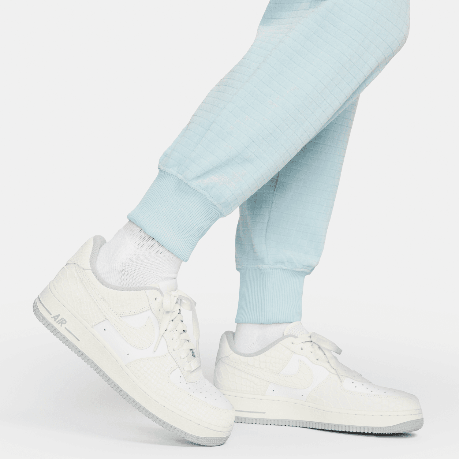 WOMEN'S NIKE SPORTSWEAR HIGH-WAISTED VELOUR JOGGER