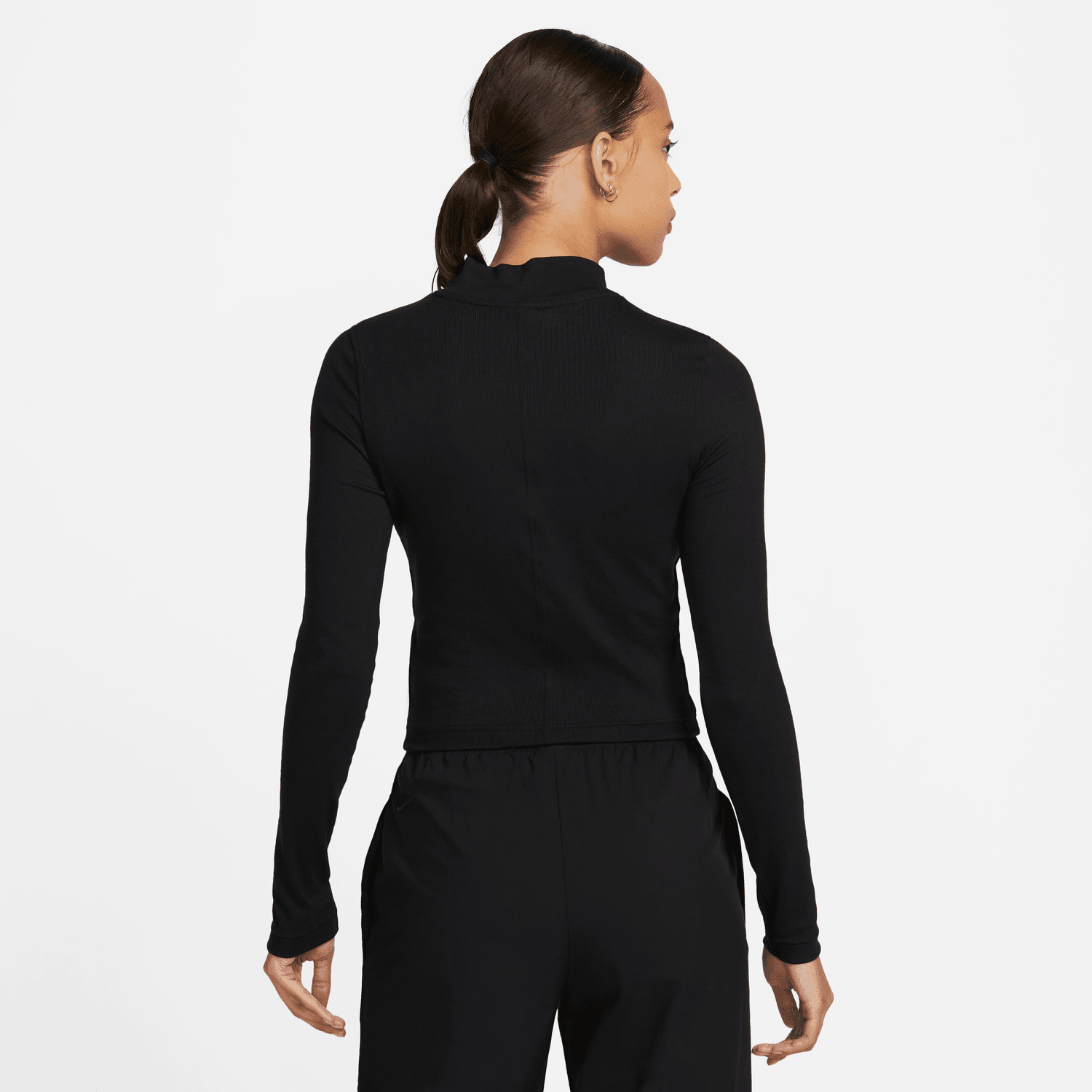 WOMEN'S NIKE SPORTSWEAR ESSENTIALS MOCK NECK TEE
