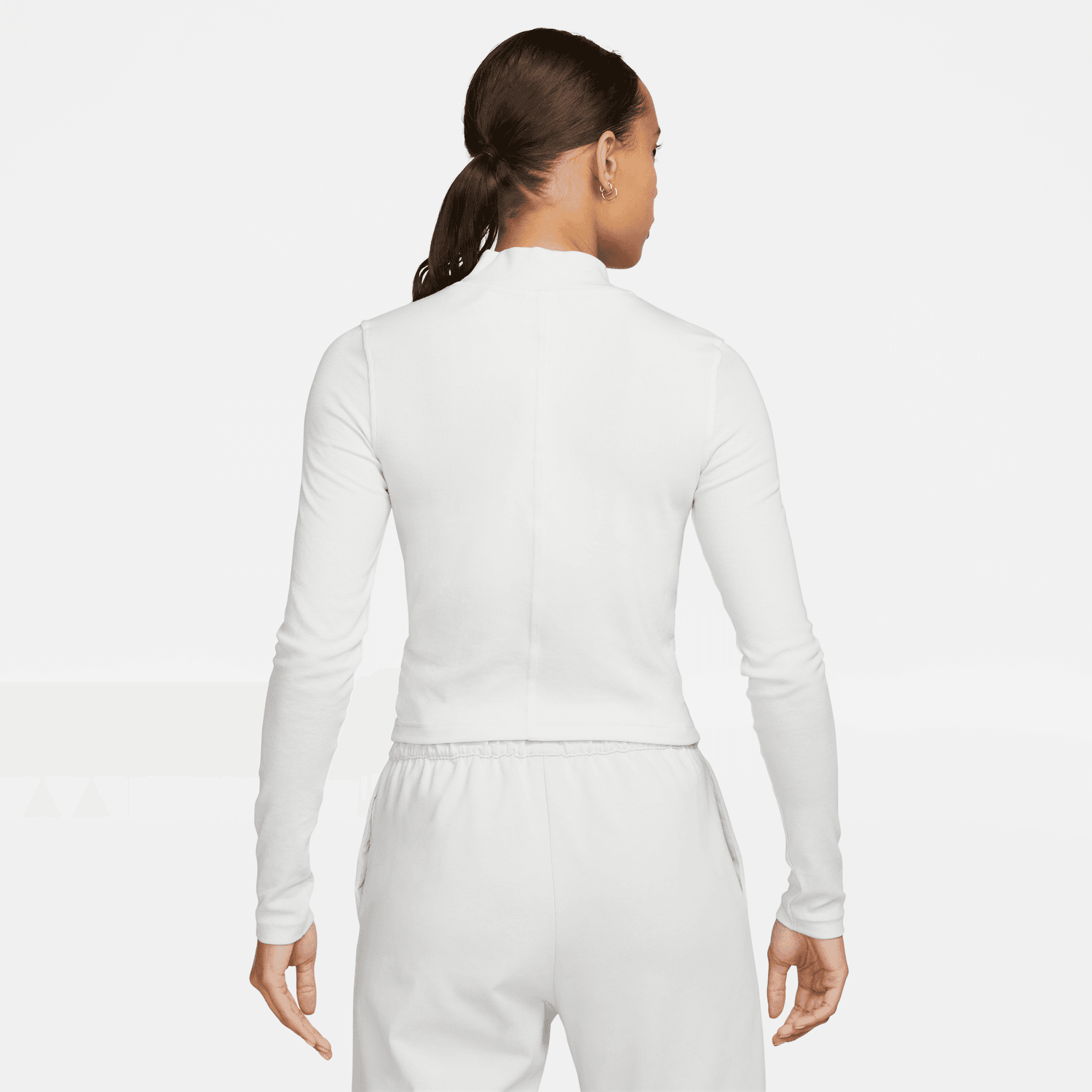 WOMEN'S NIKE SPORTSWEAR ESSENTIALS MOCK NECK TEE