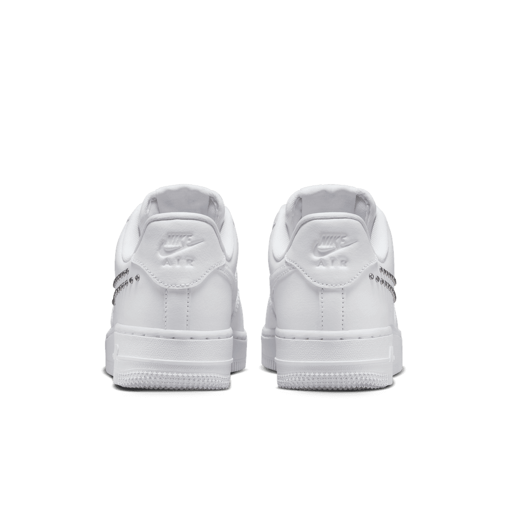 WOMENS AIR FORCE 1 '07 WHITE/CHROME-METALLIC SILVER