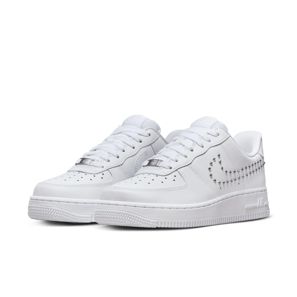 WOMENS AIR FORCE 1 '07 WHITE/CHROME-METALLIC SILVER