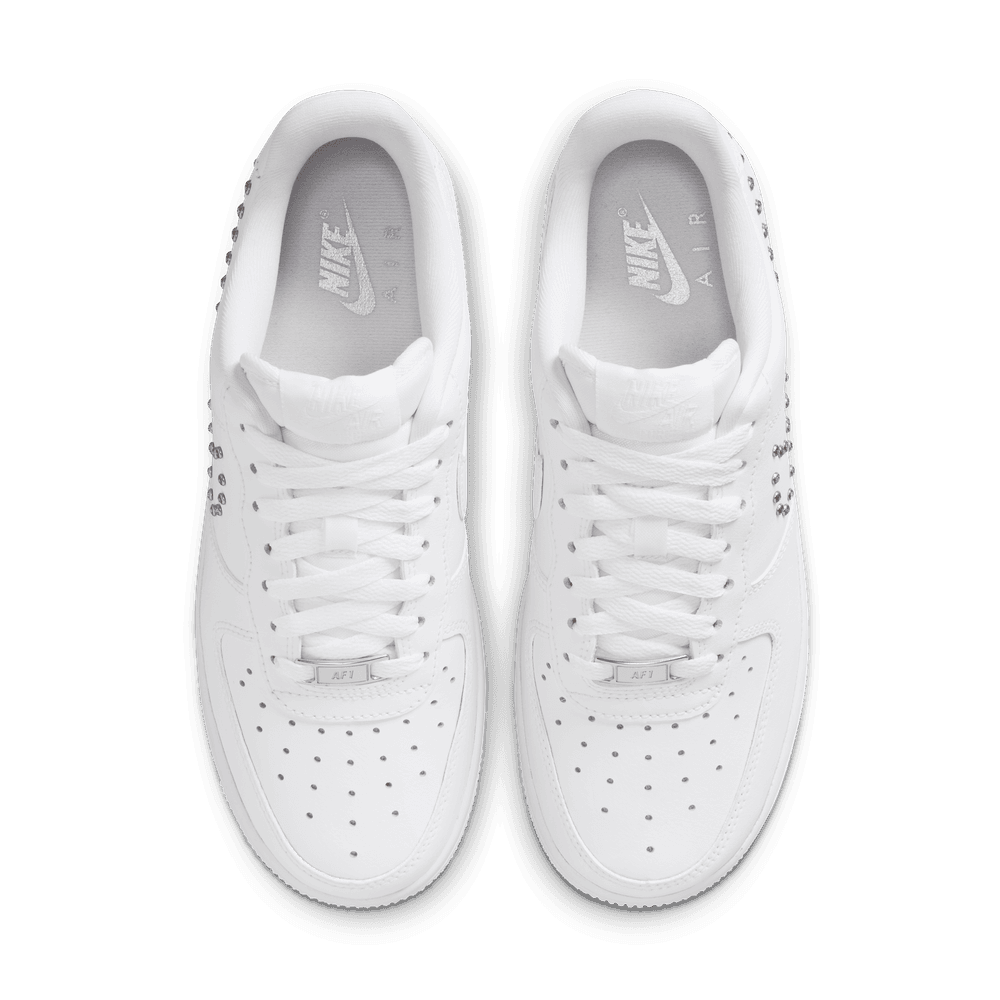 WOMENS AIR FORCE 1 '07 WHITE/CHROME-METALLIC SILVER