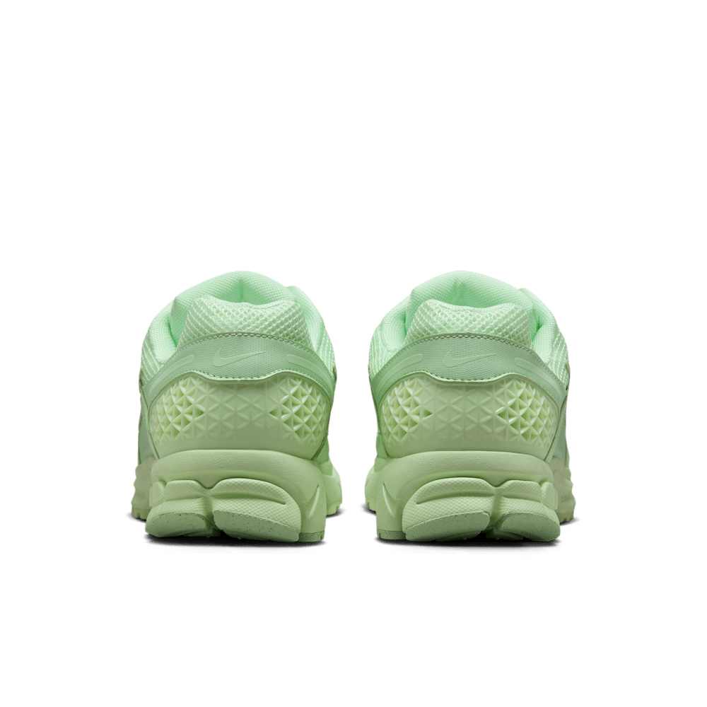 MENS NIKE ZOOM VOMERO 5 VAPOR GREEN
