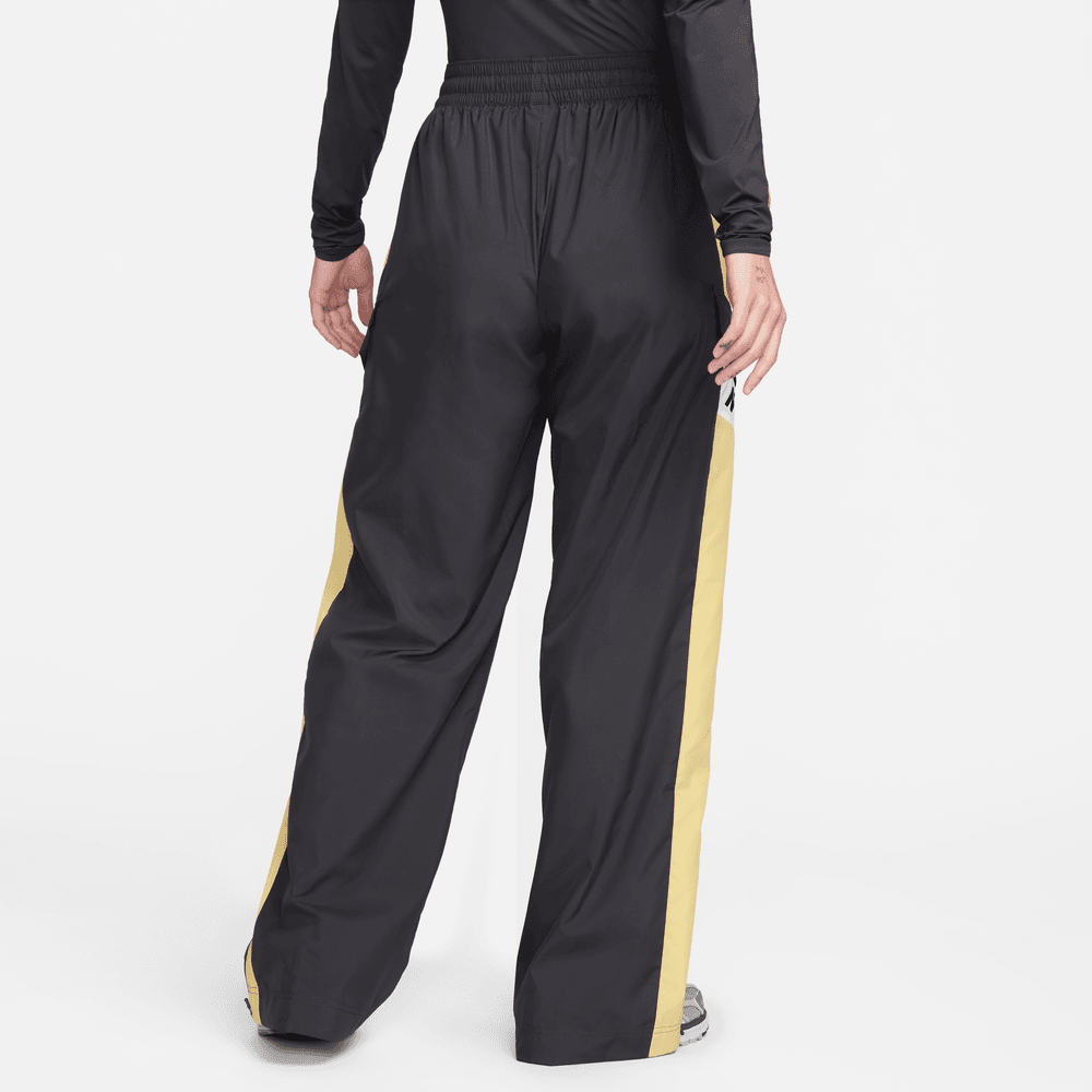 Women's NIke Sportswear Woven Pant (2 Colors)