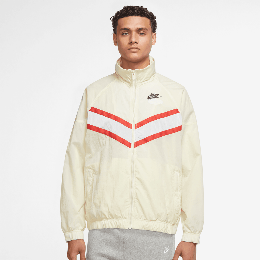 NIKE SPORTSWEAR JACKET