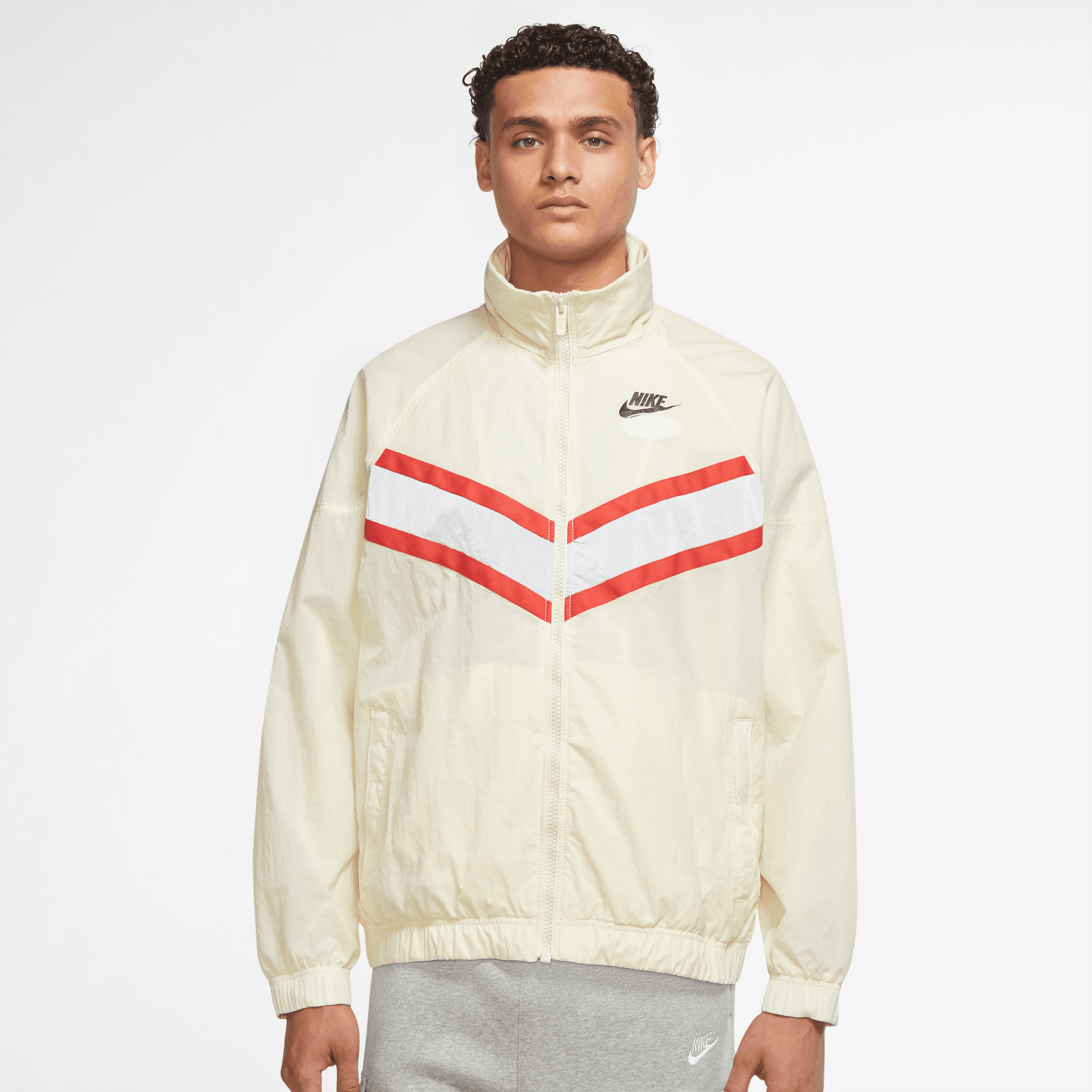 NIKE SPORTSWEAR JACKET