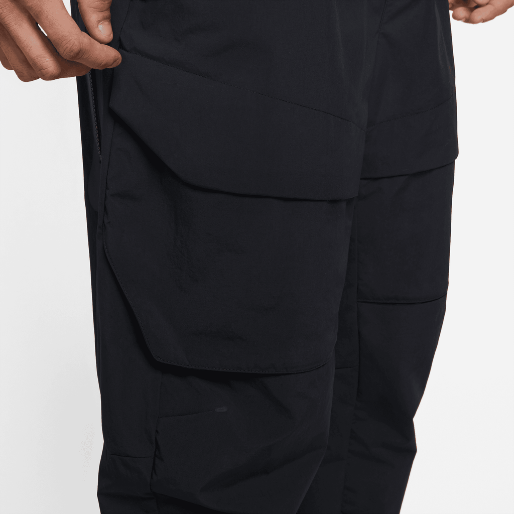 NIKE SW WOVEN CARGO PANTS (BLACK)