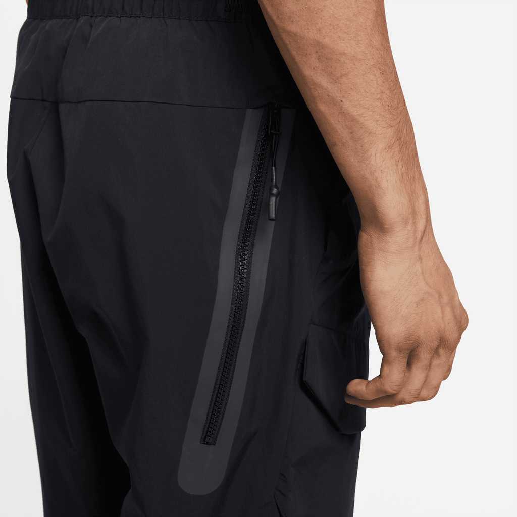 NIKE SW WOVEN CARGO PANTS (BLACK)