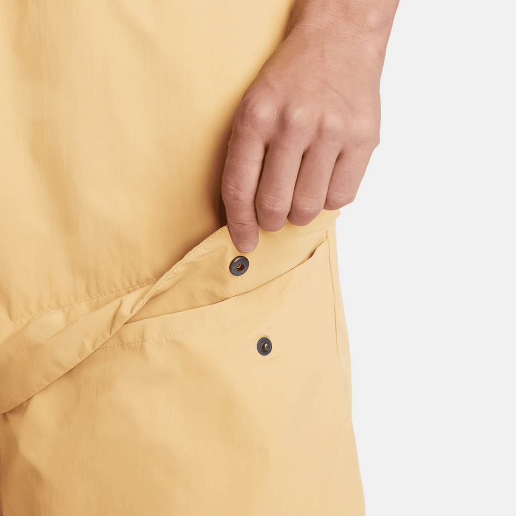 NIKE SW TECH PACK CARGO SHORTS (TWINE)