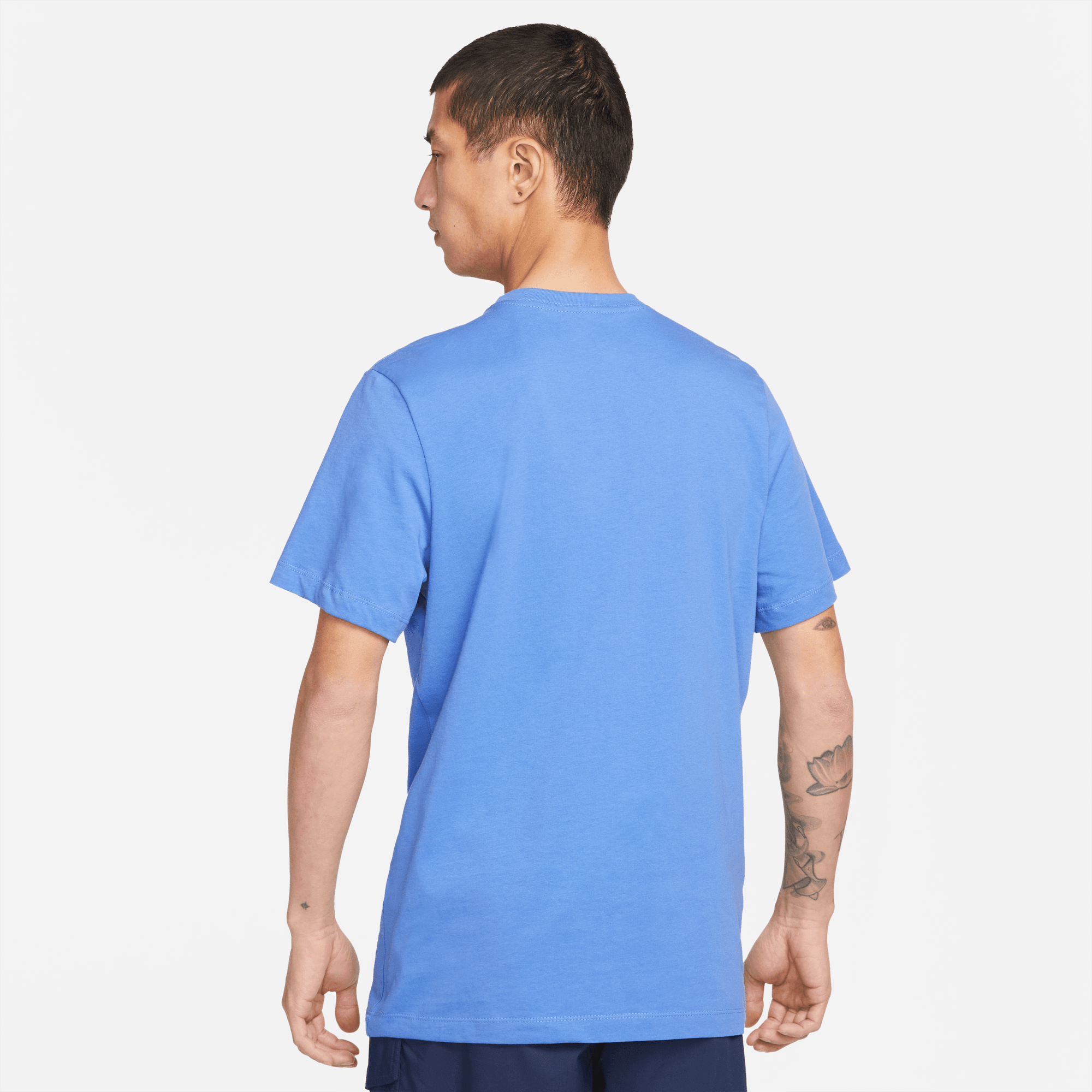 NIKE SPORTSWEAR "GOOD VIBES" TEE (BLUE)