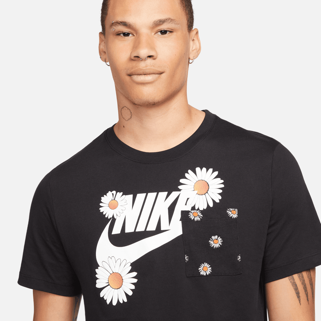 NIKE SPORTSWEAR TEE "BLACK"