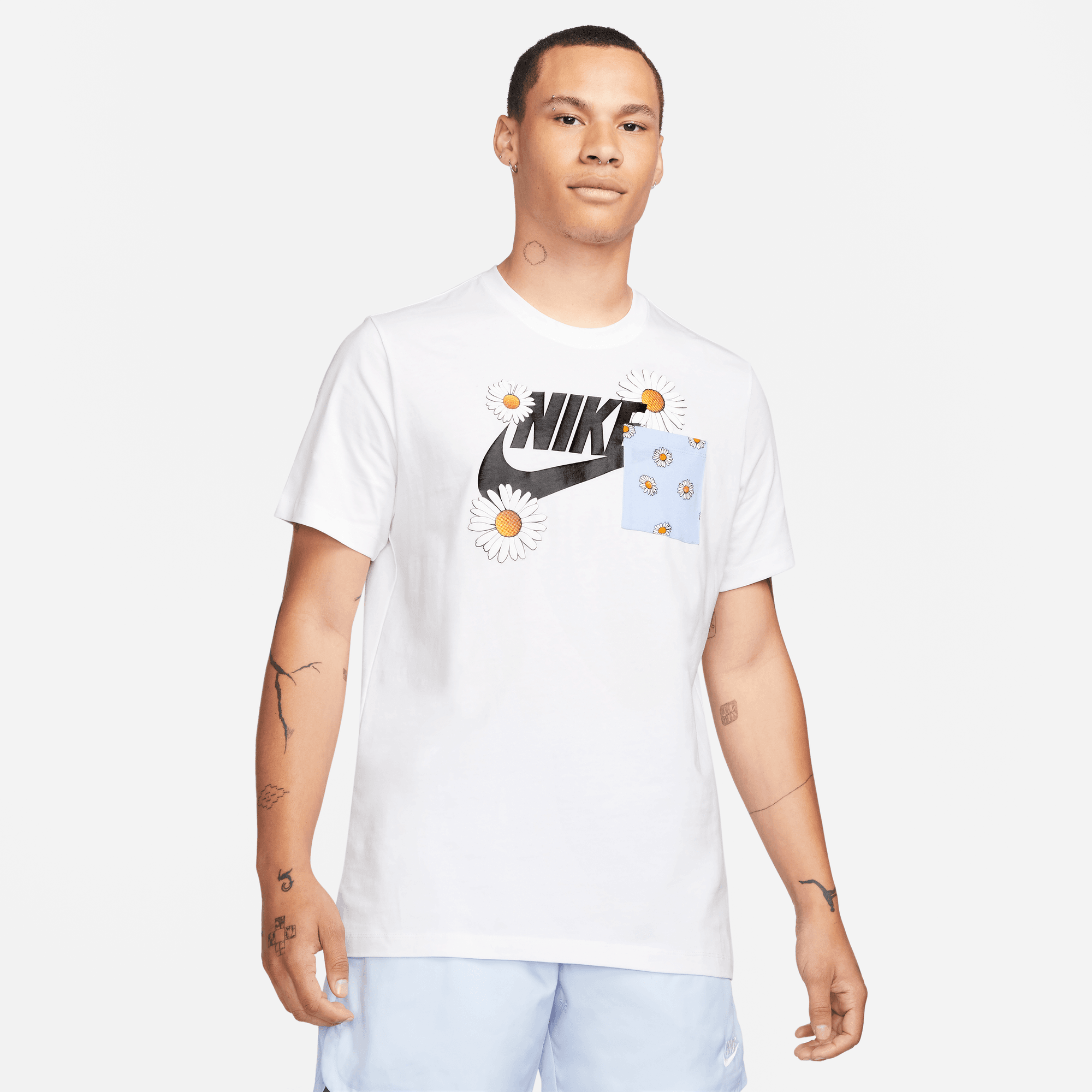 NIKE SPORTSWEAR TEE "WHITE"