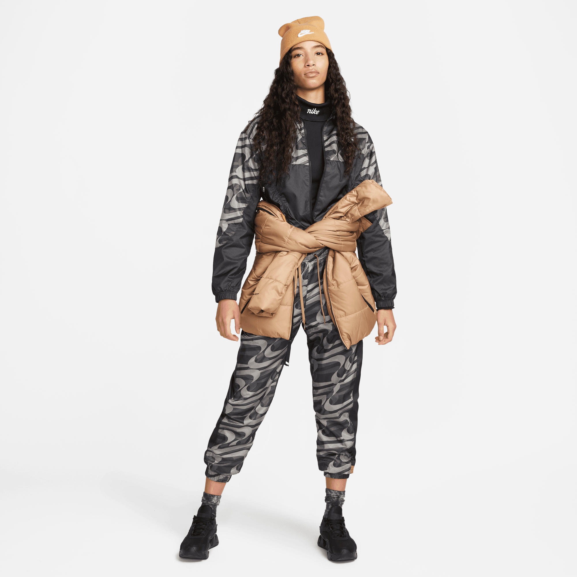 NIKE SPORTSWEAR ICON CLASH