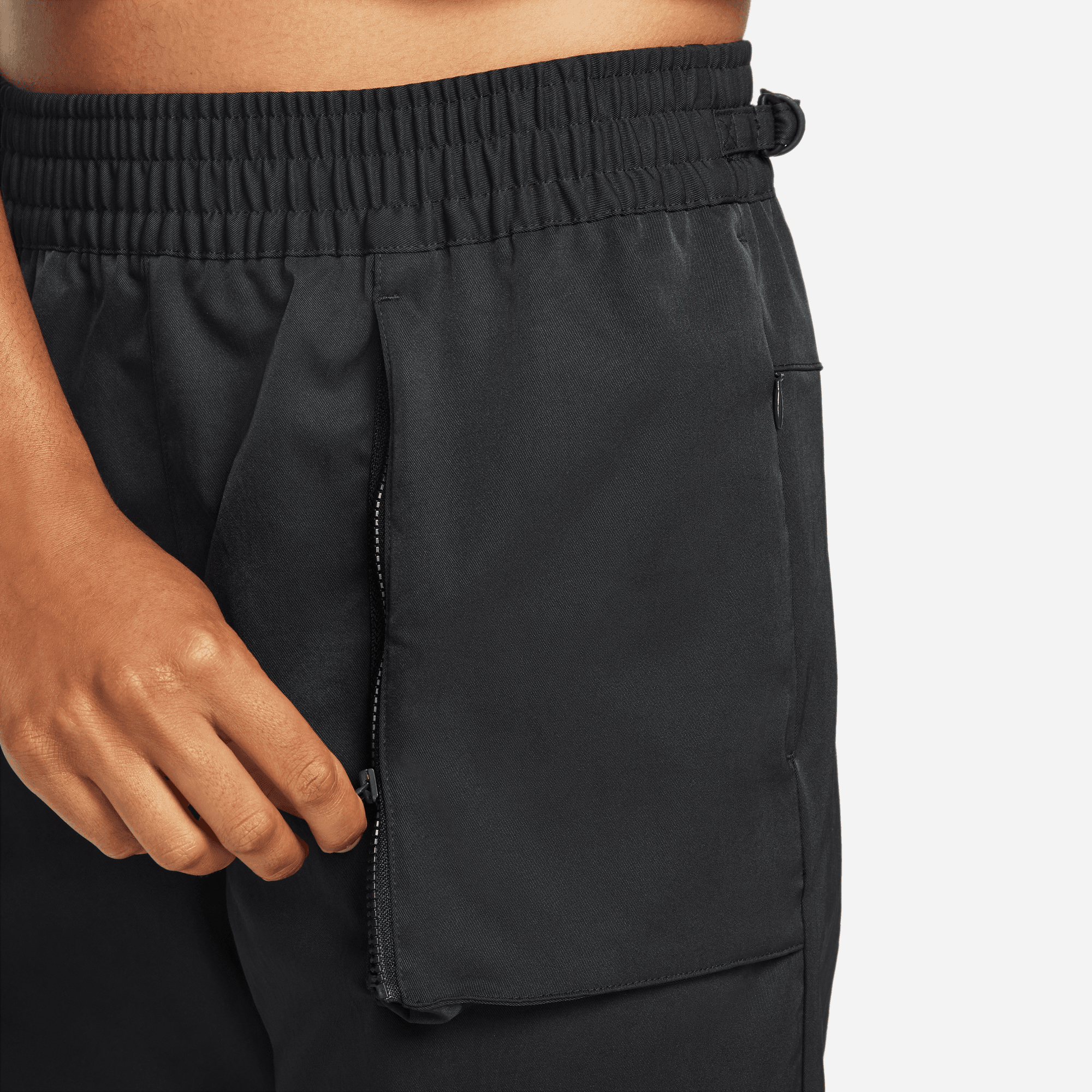 NIKE SW DRI FIT TECH PACK PANTS (BLACK)