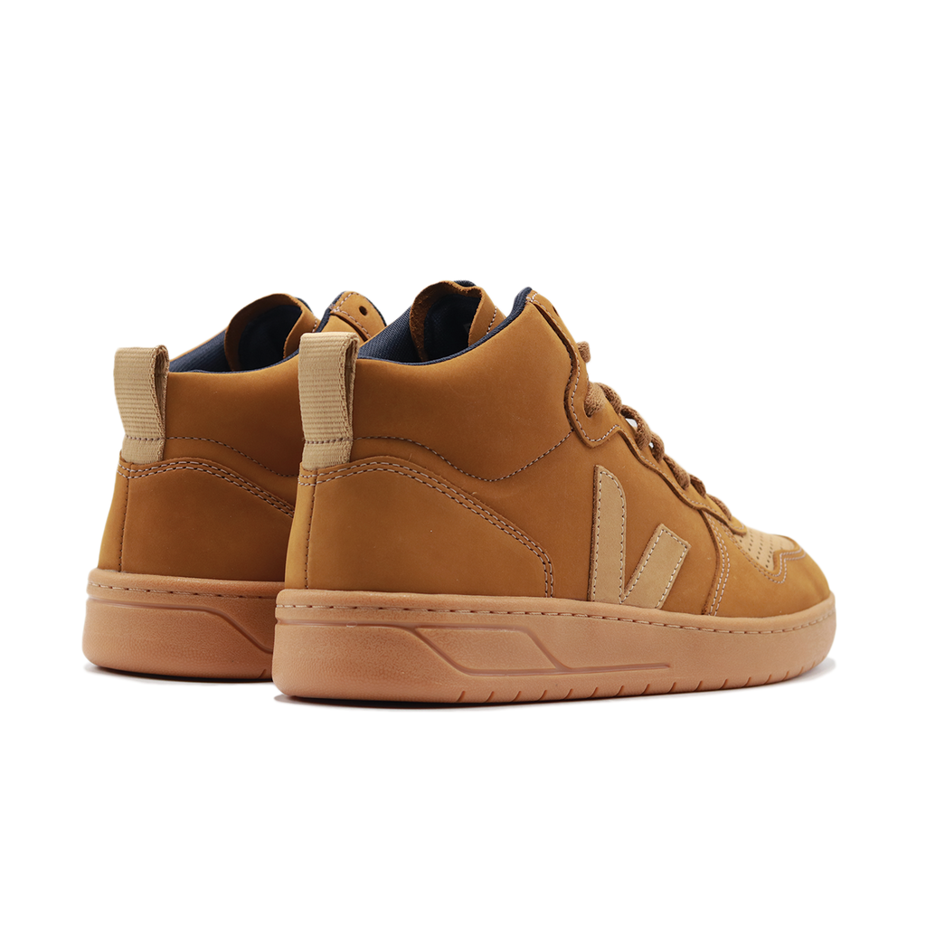 VEJA "NUBUCK CAMEL" (MENS)