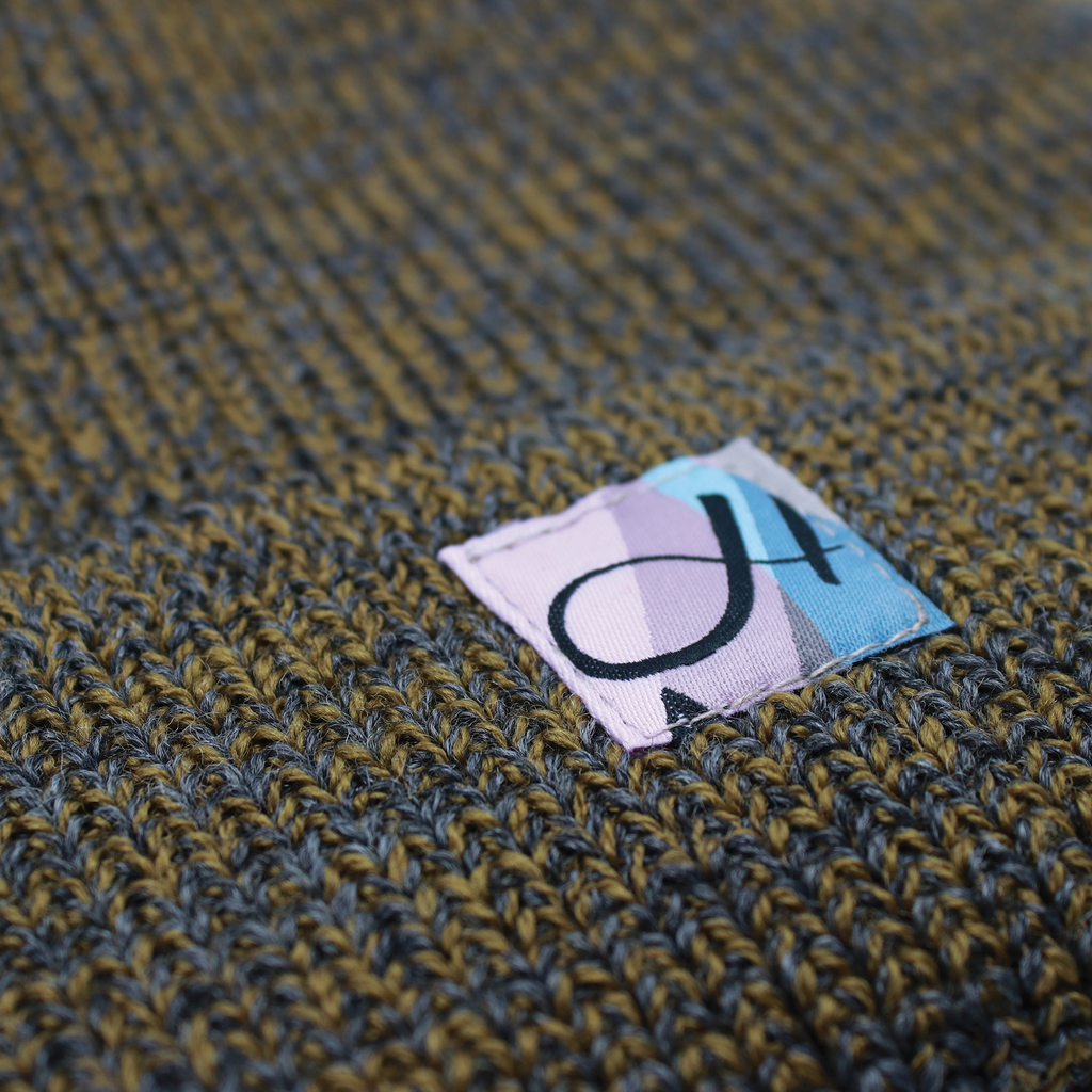 DEHEN X HUSH BEANIE "CHARCOAL/GOLDMINE"